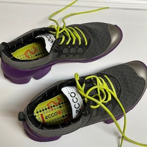 Ecco Biom Natural motion tennis shoes